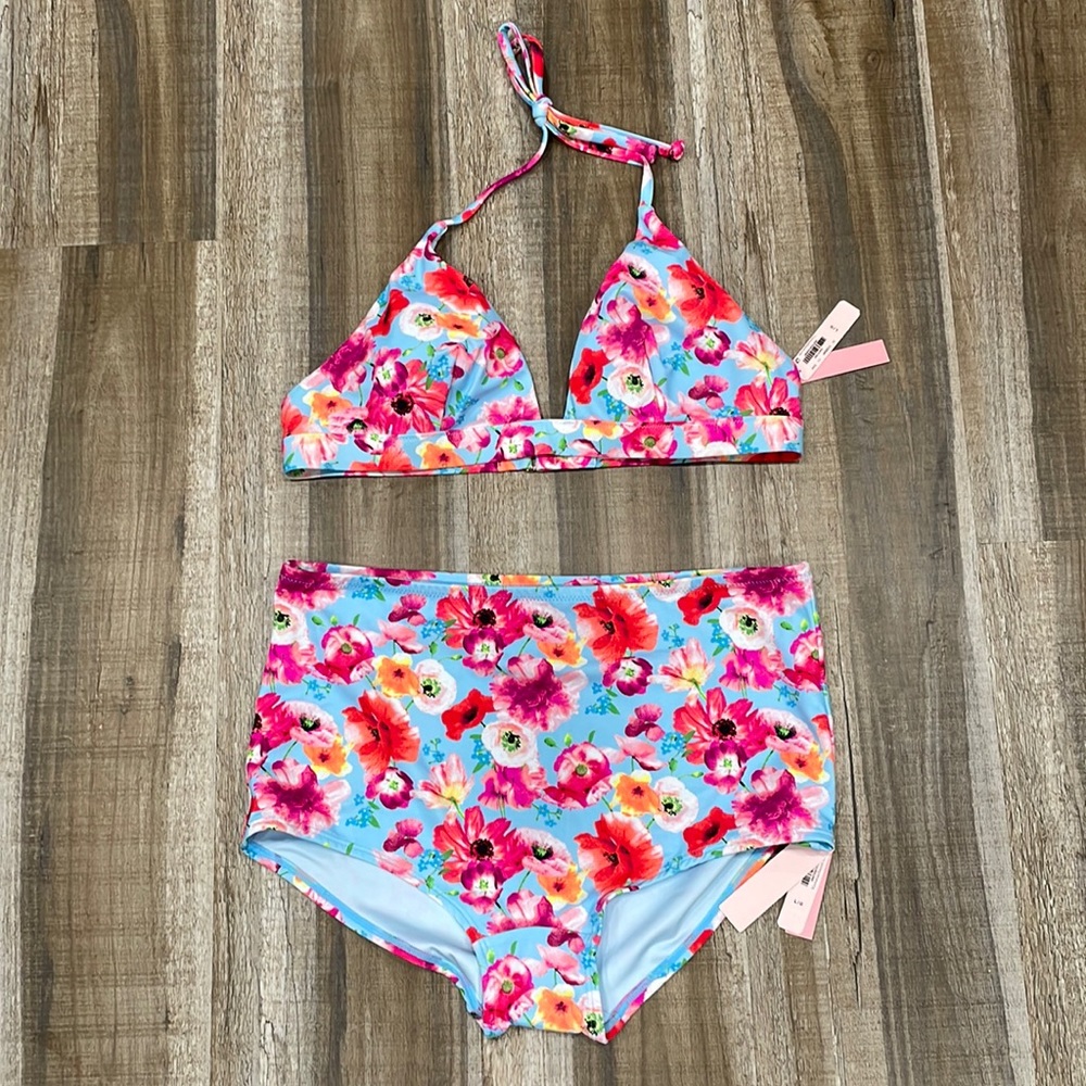 Never worn Victoria’s Secret bikini